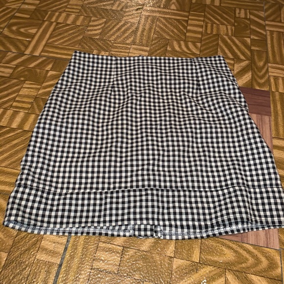 checkered skirt - Picture 3 of 4
